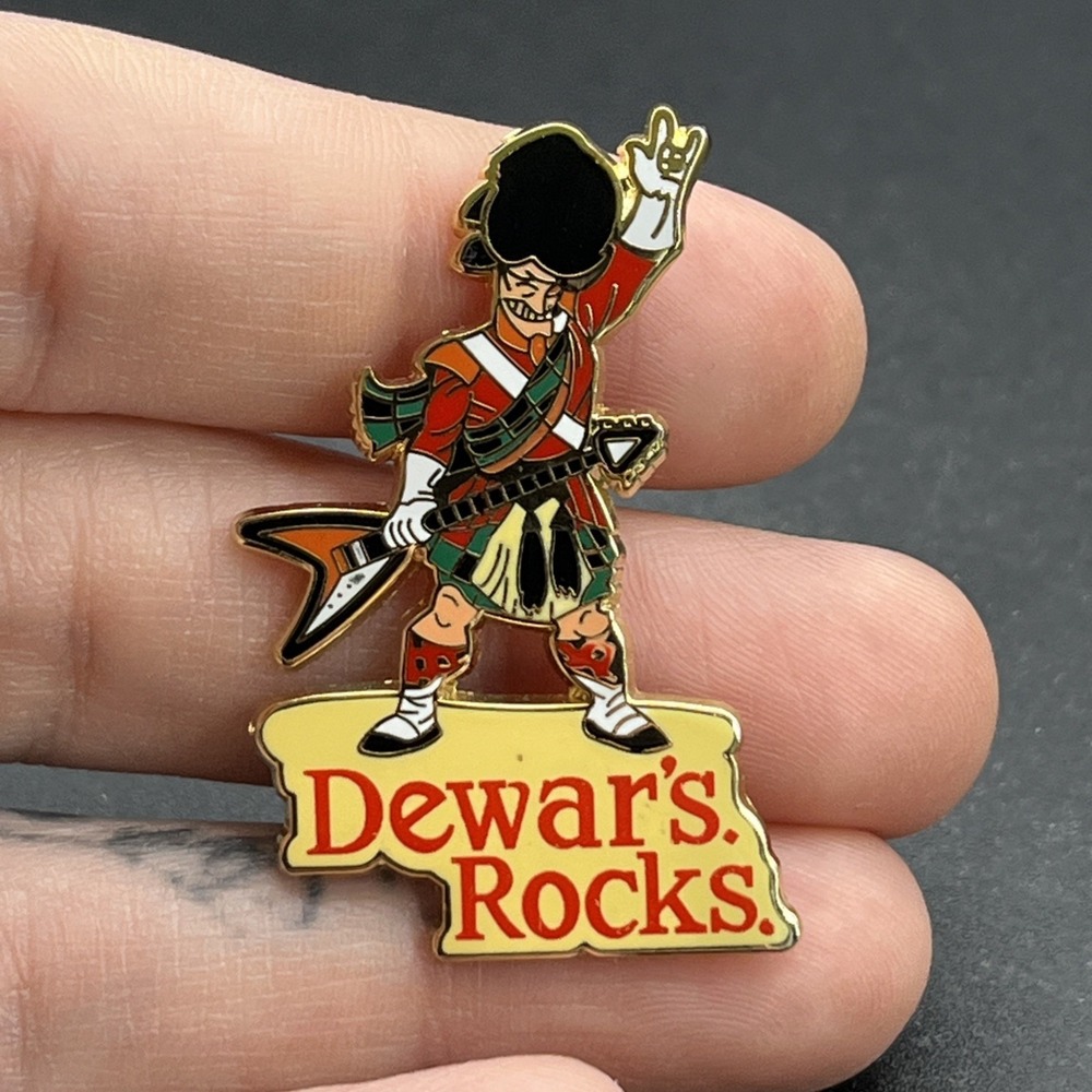 Dewar's Rocks Scotch Whisky Alcohol Lapel Hat Pin